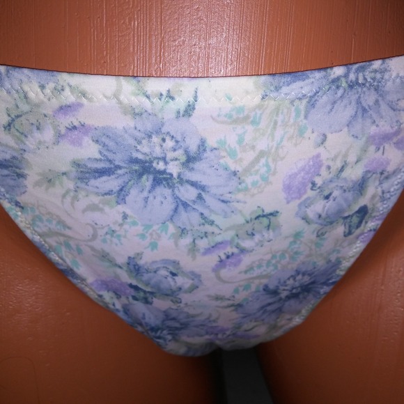 Victoria Secret Bra Set 36DDD Push Up Medium Thong Panty Blue White Floral New - Picture 7 of 11